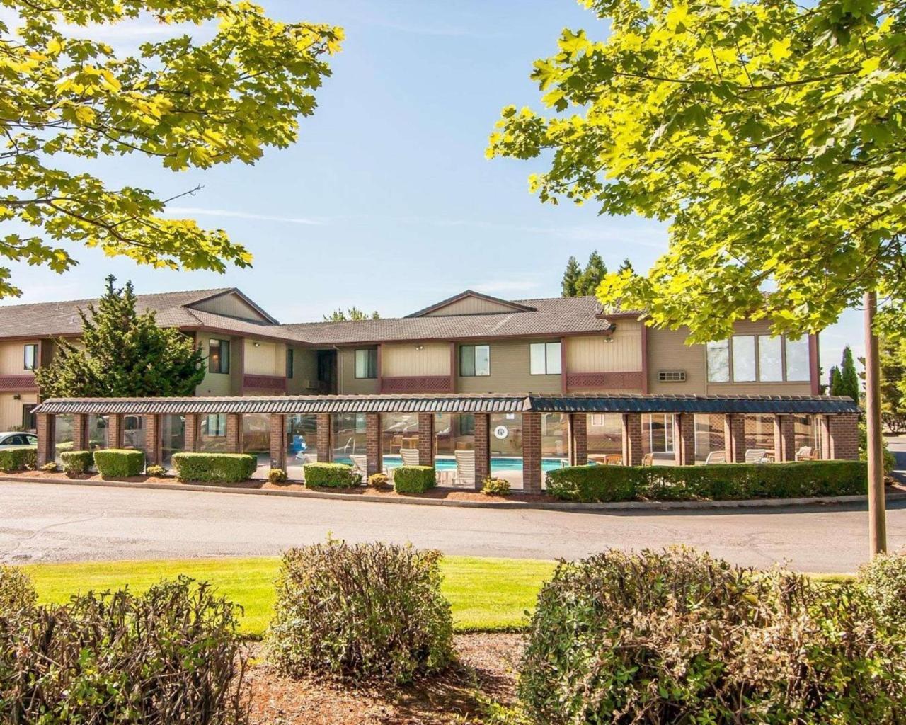 Comfort Inn Conference Center Hillsboro Exterior foto